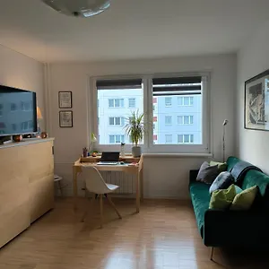 ferienwohnung-fr-1-2-personen-in-berlin-nhe-u-friedrichsfelde.find-berlin-hotels.com/